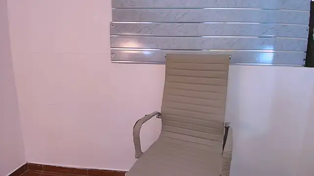 Aminaa_Kaarim live sex cam