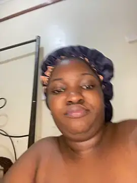 sweet18creamybigpussy webcam