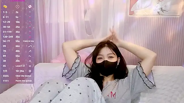 Emily_mmialody webcam