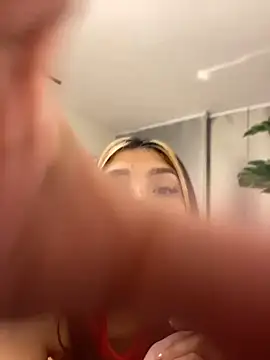 Isabella18_pink webcam