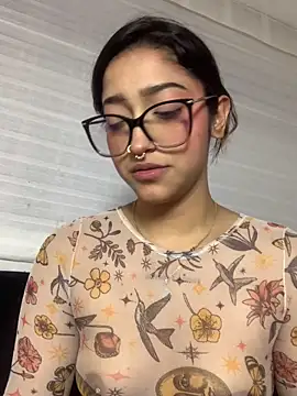 LilithMonette webcam