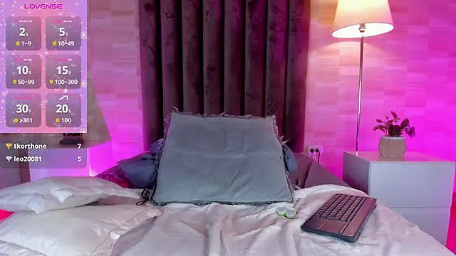 Isaac_Grey's live cam