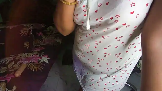 BengaliQueenStar webcam