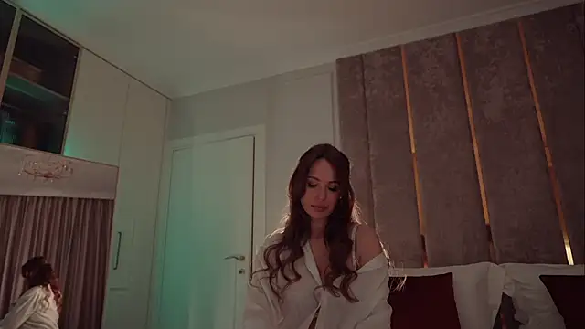 MilaDYstarlight webcam