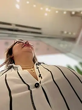 DIANITA_1988 live show