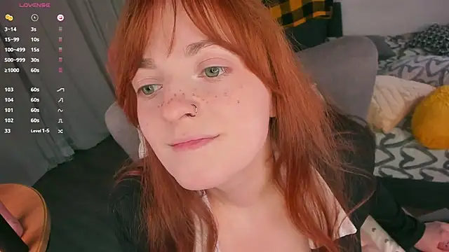 Alice_CutePerv webcam