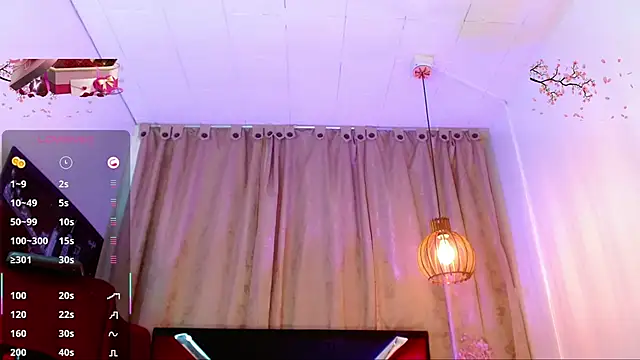 katha_Crawford webcam