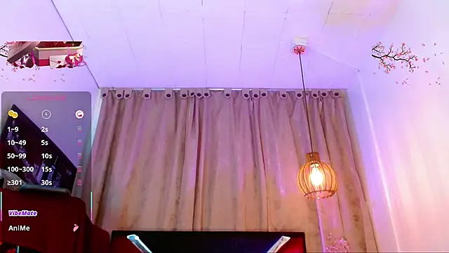 katha_Crawford webcam