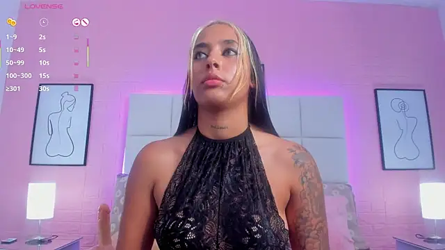 charlotte_kisss webcam