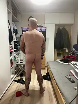 PierreNaked89 webcam