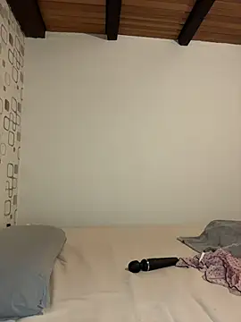 LittleChaosQueen webcam