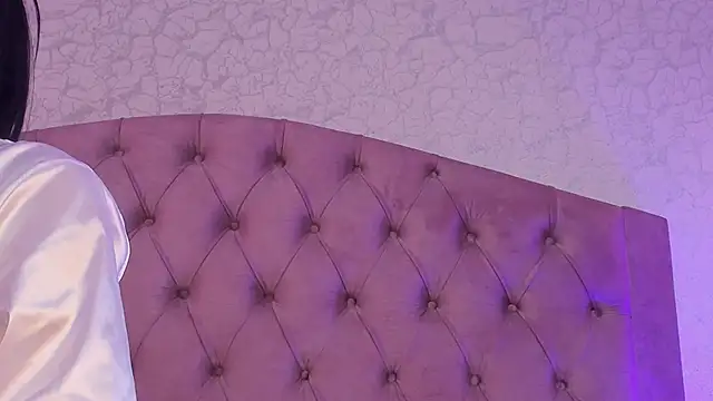 saraa_joness_ webcam