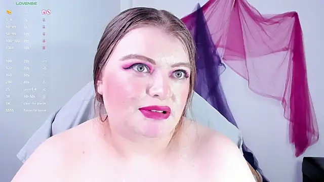 queensamantha77 webcam