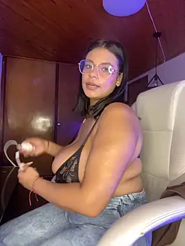 Isabella_boobd webcam