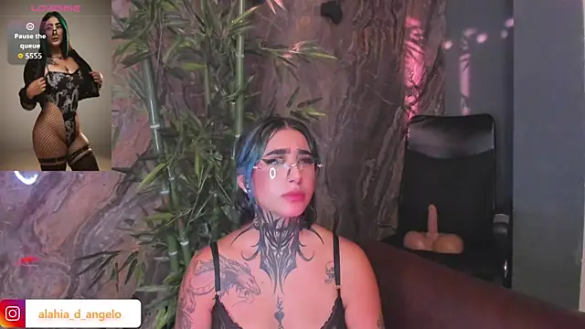 Alahia_Dangelo webcam