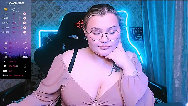 InLoveWithLife26 webcam