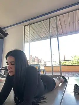 RoseOnYou's live cam