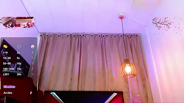 katha_Crawford webcam