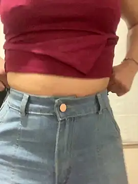 LilithMonette webcam