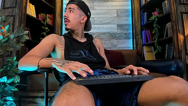 Donovan_Desmond webcam