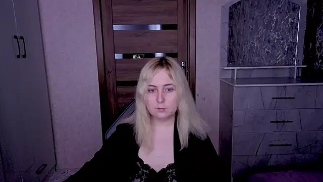 Kristy-Max webcam