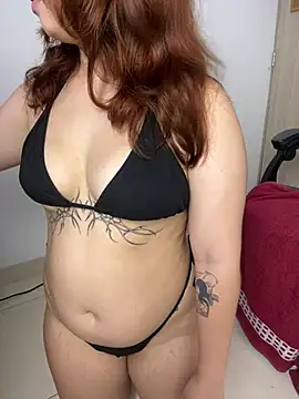 lia_foxxy71 webcam