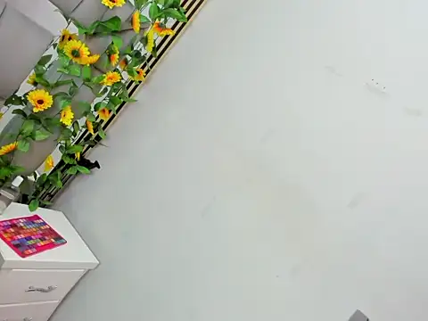 JuliettaRousse69 webcam