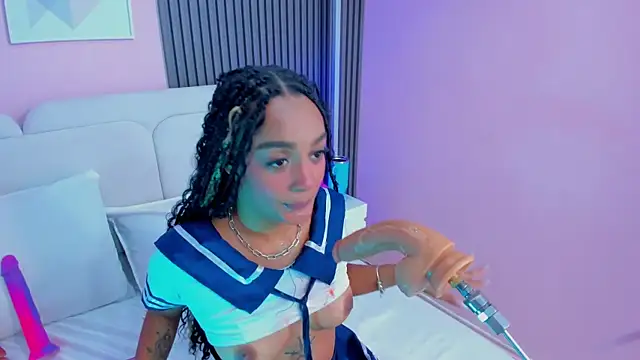 Clawdeen__wolf webcam