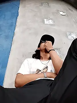 AlexAlejandro13 webcam