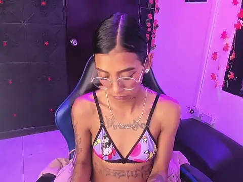 KarlaSlutSkinny__ webcam