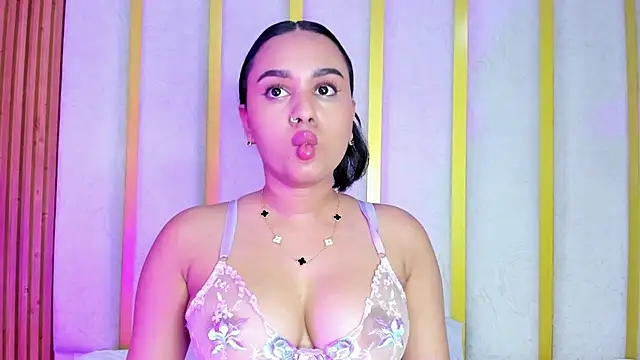 valen_petty - Valen_petty's free webcam - UK Sex Cams