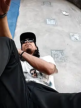 AlexAlejandro13 webcam