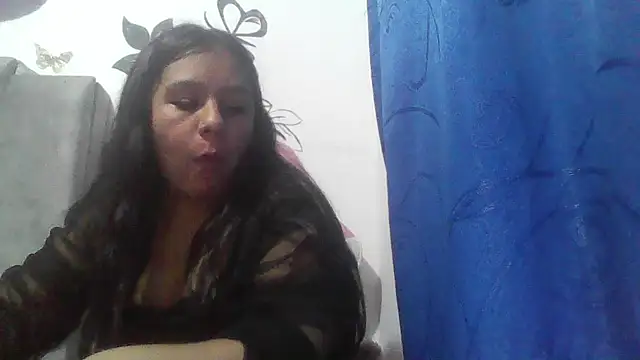 Charis_21 webcam