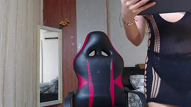 hera_divine - Hera_divine's free webcam - UK Sex Cams