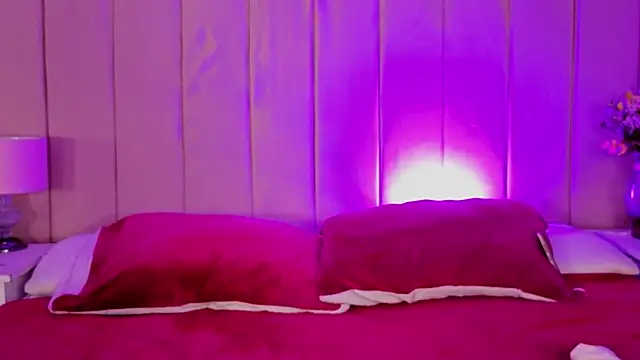 MollyBigBoobs12 webcam