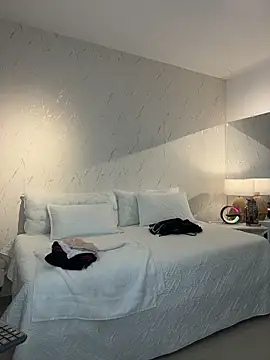 ava_blue (F young) - SQUIRTTT VERY WET