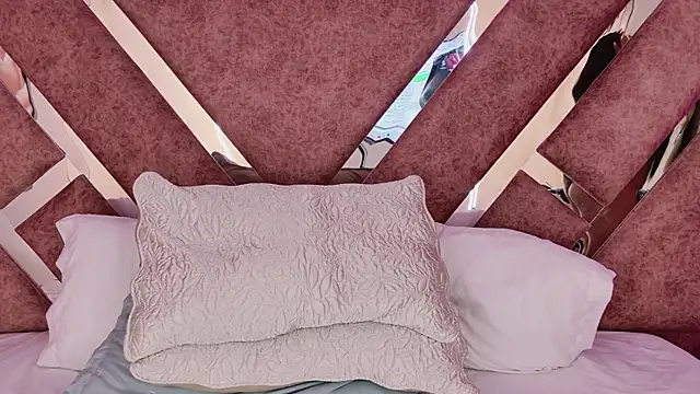 MarianaGarciaa__ webcam