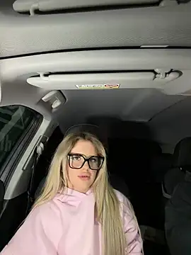 Holly-Glamour webcam