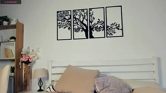 MalvinaTrafford webcam