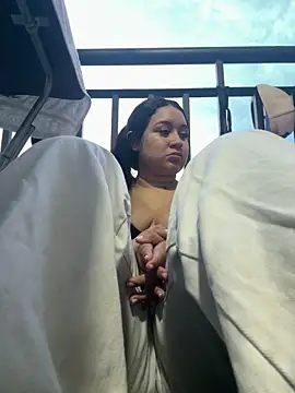 Pretty_Isadora webcam