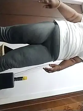 Pushpavathi_78 webcam