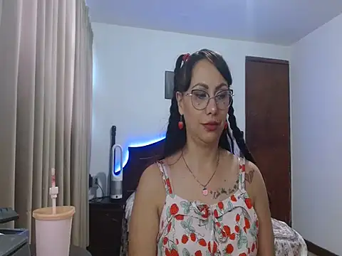 AloLovely_ webcam