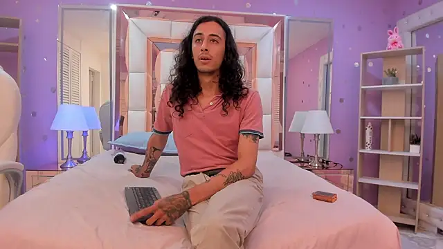 Goldentemptation_ webcam