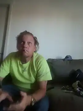 yourMasterisBored webcam