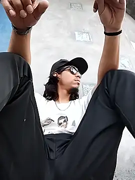 AlexAlejandro13 webcam