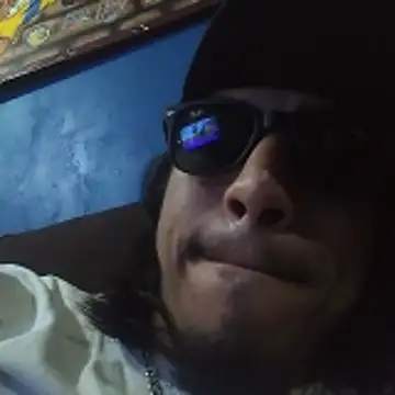 AlexAlejandro13 webcam