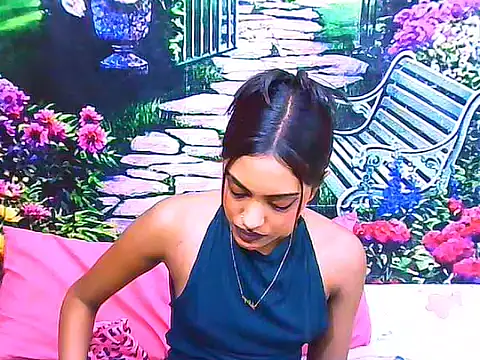IndianPretty14u2Luv webcam