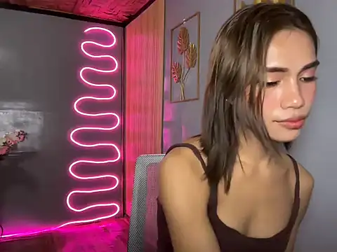 Lovelynikki03 webcam