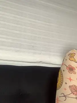 LilithMonette webcam