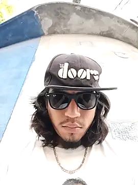 AlexAlejandro13 webcam